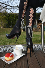 HeelsCoffee-0402-3.jpg