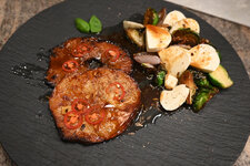 Zeller-Steak-0202-2.jpg