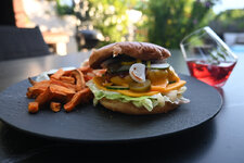 Burger-1307-1.jpg