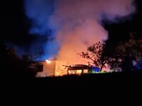 Weißer Container Brandstiftung 2.jpeg Weißer Container Brandstiftung 2.jpeg
