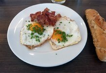 spiegelei-mit-speck-default.jpg