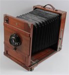 Reisekamera-18-x-24-cm.jpg Reisekamera-18-x-24-cm.jpg